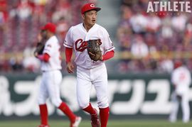 プロ初安打に初本塁打。二遊間離脱の危機を救った2人の若手【カープOB・笘篠賢治氏のコラム】