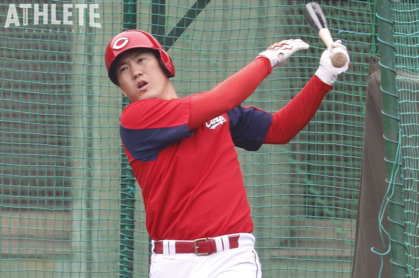 12年目捕手・磯村嘉孝の姿から感じる進化。打撃好調の秘訣はヘッドの使い方にあり【カープOB・笘篠賢治氏のコラム】<br />