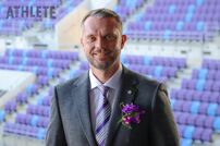 <div class="caption">広島の新指揮官・バルトゥシュ・ガウル監督</div>