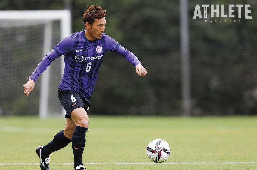 【佐藤寿人・エースの証言】第2回：青山敏弘「最も多くを要求したベストパートナー」（前編）<br />