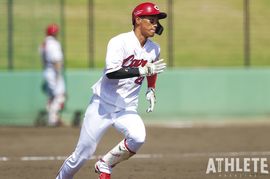 「通用したとは思っていない」今季初モノが続いた中村奨成が、一軍定着に向けてクリアすべき課題【FARM INTERVIEW】<br />