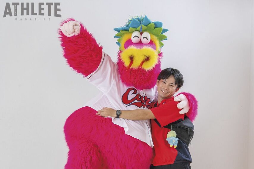 カープの人気マスコット・スラィリーを支えるスタッフが明かす裏話！数々の小道具、実は・・