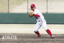 「むちゃくちゃうれしかった」。ルーキー時代のカープ上本崇司が語った“背番号0”への想い