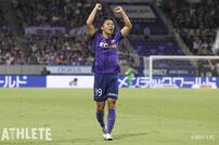 <div class="caption">後半に負傷交代するも、「足を攣っただけ」とコメントしサポーターを安心させた</div>