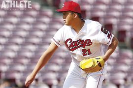 【カープ背番号の系譜】“球団初”の文字が並ぶ。3年連続で胴上げ投手にもなった守護神のナンバー＜2021編集部セレクション＞<br />