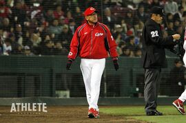 『誰も本気で優勝なんて考えていなかった』カープ元監督・野村謙二郎の苦悩（Episode05）