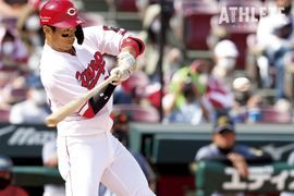 「捕手としてプレーしたい気持ちもありますが」4年目でプロ初安打を記録した中村奨成が内に秘めた決意とは