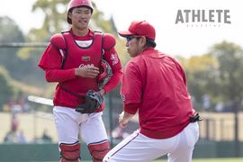 カープ倉義和コーチが語っていた、ルーキー当時の捕手・中村奨成の評価<br />