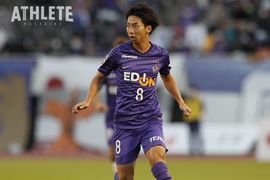 伝統の背番号8を継承。日本A代表にも選出された期待のボランチ