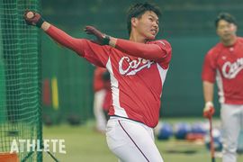 全打席ホームラン狙い。カープの長距離砲が目指すのはオリックスのマッチョマン
