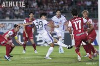 <div class="caption">岡山との中国ダービー第2戦、試合終了間際に劇的な決勝ゴールをあげた中村草太</div>