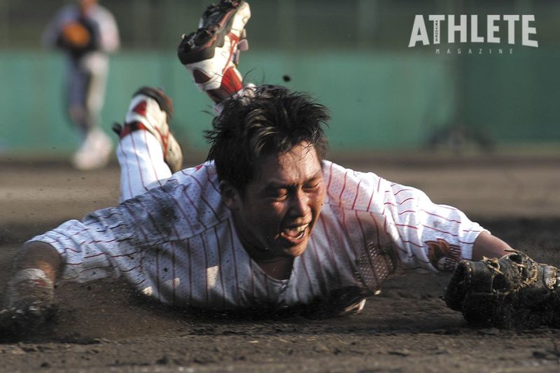 首根っこを捕まえられながら 新井貴浩が感じたカープ伝統の猛練習 Carp 連載 広島アスリートマガジン