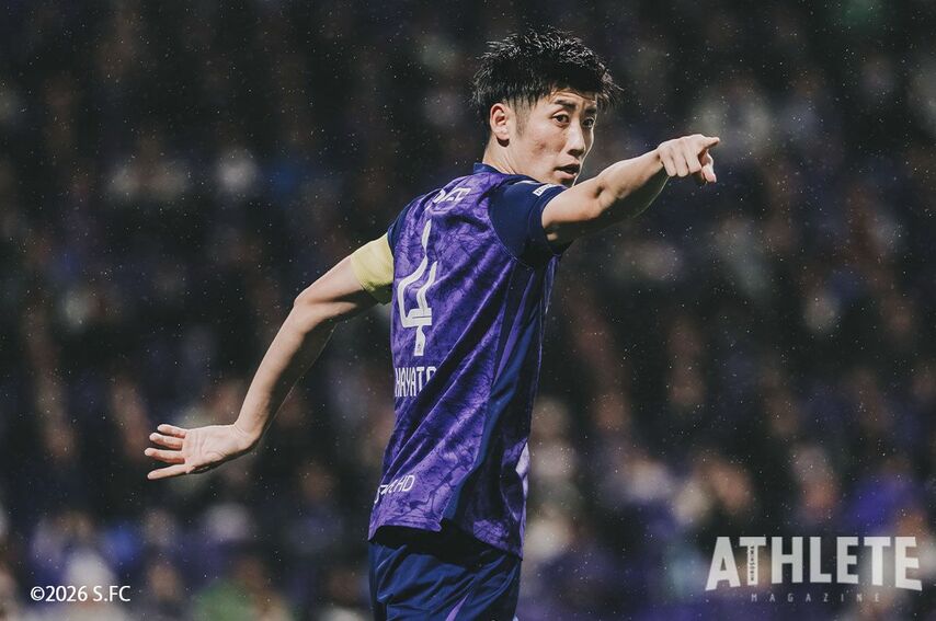 <div class="caption">プロ８年目を迎えた荒木隼人。今季は２月27日の京都戦でシーズン初ゴールを決めた</div>
