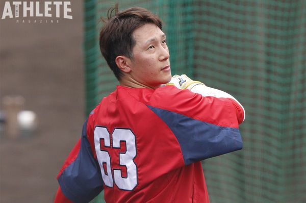日本初の 西川龍馬実使用 エルボーガード カープ時代 （コロナ騒動を 防具