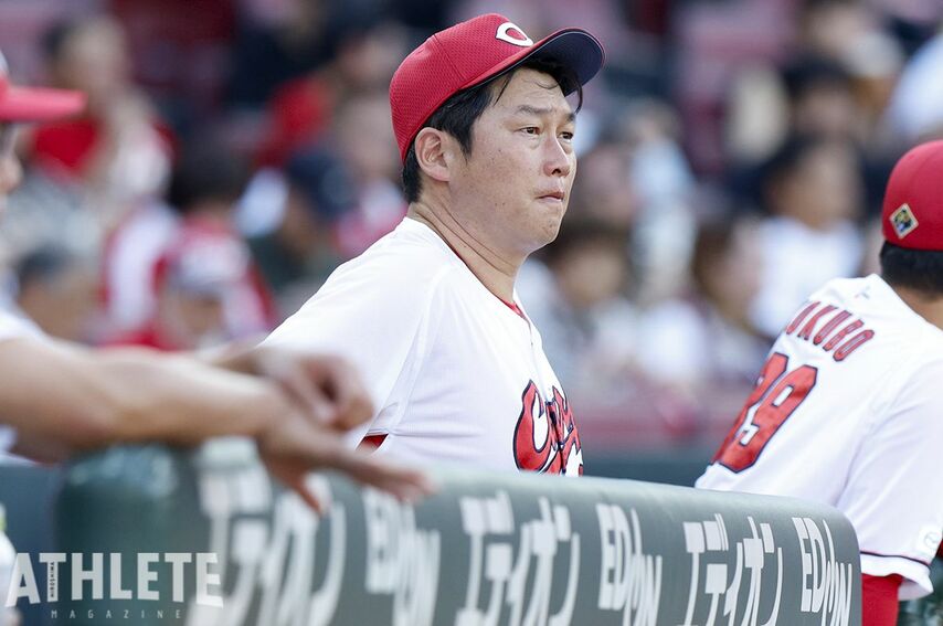 <div class="caption">新井監督のボブルヘッド人形は、4月に開催された2試合で、2万人限定で配布された。</div>