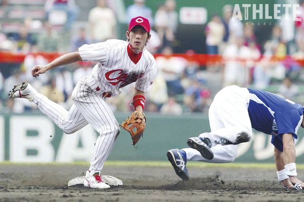 ○広島カープ 尾形 佳紀 OGATA 4番 ユニフォーム デサント製