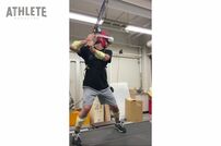 <div class="caption">脳活動の計測を行う様子</div>