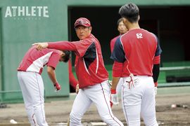カープ25年ぶりのリーグ優勝を支えた2人のコーチの言葉【鯉戦士たちの金言】