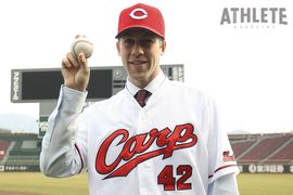 カープ初の快挙に大きく貢献!  懐かしの助っ人投手たち【カープ助っ人入団会見・投手編】