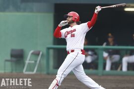 カープがシャイナーを契約解除。右手首負傷からのシーズン中復帰見込めず