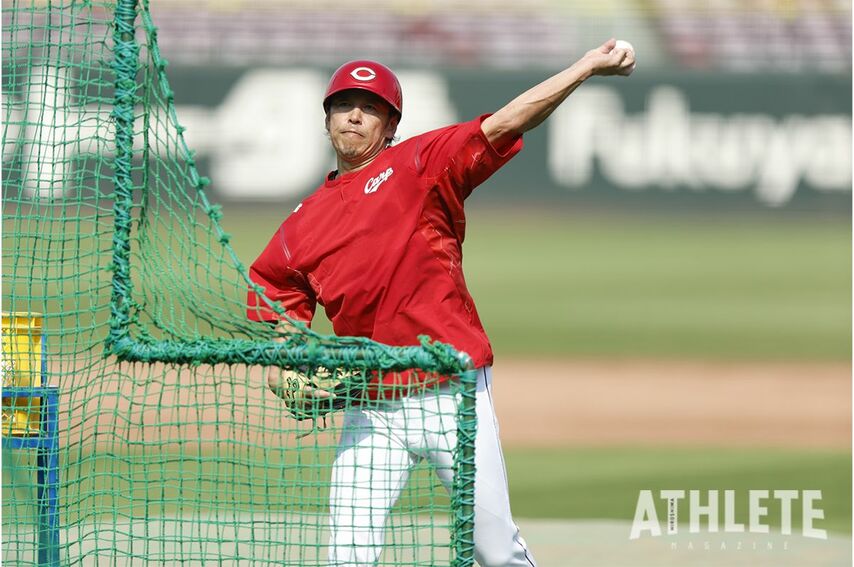 「恩返し」の思いを胸に腕をふり続ける。打撃投手・久本祐一がカープに復帰した理由