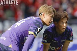 「毎試合“活躍する準備”をすることが大事」。サンフレッチェ広島の若きマルチプレーヤー・東の魅力