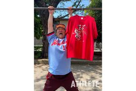 我善導の“週刊”カープTシャツコレクション～9枚目～<br />「僕に諦めない気持ちを教えてくれる、大切な1枚」