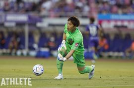 豊富な代表経験が生み出す自信と覚悟。サンフレッチェの若き門番・大迫敬介《サッカー日本代表セレクション》