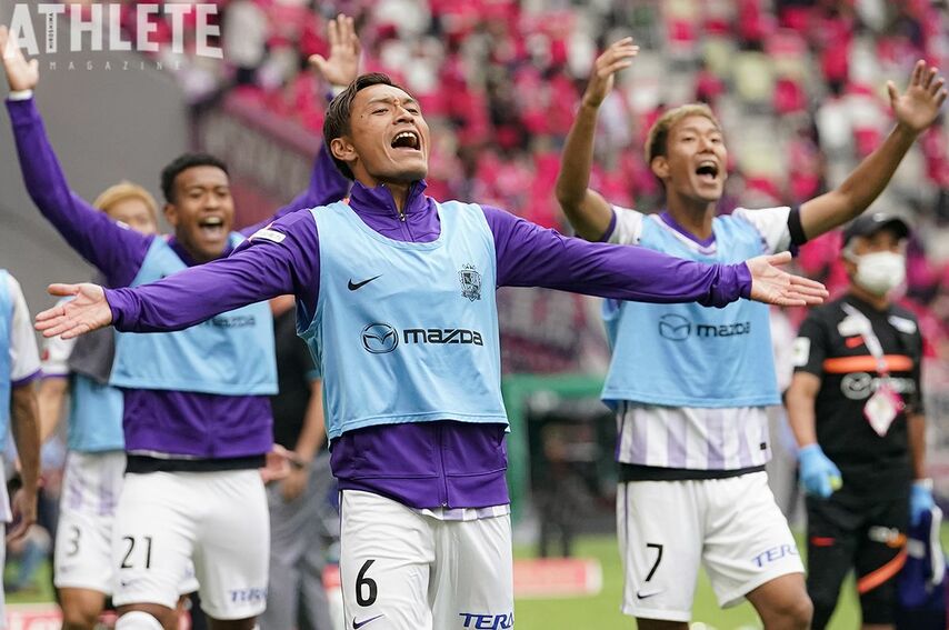 悲願達成！ ついに歴史の扉をこじあけた紫の戦士たち。OBが語る2022年・サンフレッチェ広島