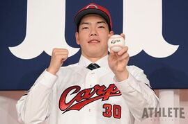 「立派な選手になってチームの優勝に貢献できるように頑張る」2023年カープドラフト指名選手の言葉＜ドラフト3位・滝田一希＞<br />