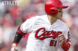 カープの未来を担う高卒3年目・小園海斗が3安打猛打賞。積極的な打撃で球界のエースを攻略<br />