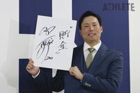 <div class="caption">来季の目標に『貯金』を掲げた栗林良吏</div>