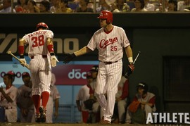 【尾関高文の忘れじのカープ外国人選手列伝】<br />No.22 スコット・シーボル／あのレジェンドの背番号を受け継ぎ奮闘！現在は母国でコーチを務める助っ人
