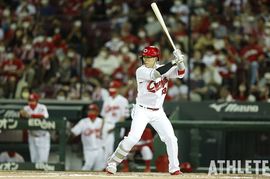 西川龍馬が復帰し破壊力を増した打線。残り34試合でカギを握る選手は？【カープOB・笘篠賢治氏のコラム】<br />