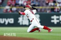 <div class="caption">守備のスペシャリストとしてはもちろん、犠打のスペシャリストとしても球団史に残る活躍を見せている</div>