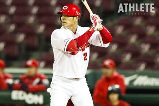 俊足巧打 や 内野手 のイメージが強い背番号 2 の原点は まさかの カープ背番号の系譜 Carp 編集部コラム 広島アスリートマガジン