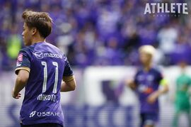 「自分だけが昇格できなかった」J1広島でエースナンバーを託された満田誠がルーキーイヤーに語った〝悔しさ〟