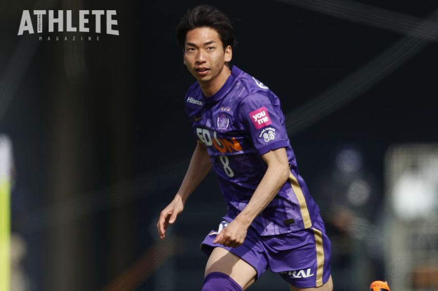 <div class="caption">今年3月に初めて日本代表に選出された川辺駿選手。サンフレッチェの不動のボランチだ。</div>