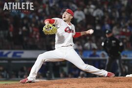 “屈辱の８球”が左腕を変えた。育成から這い上がりついにつかんだ初勝利。カープ・辻大雅が語ったターニングポイント