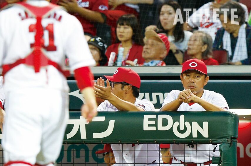 カープ石原慶幸コーチが見た捕手・坂倉将吾の成長「サードから見た景色というのも、彼にとってプラスになっている」