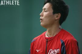 開幕2戦目。3月27日のプロ初登板を栗林良吏が振り返る。守護神の緊張を和らげたのは…【SELECT INTERVIEW】<br />