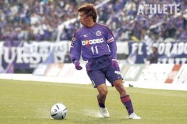 なぜ、佐藤寿人は広島への移籍を決断したのか？ 大きな影響を与えた当時の監督の存在【佐藤寿人の軌跡#1】