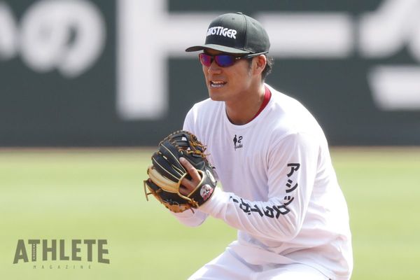 硬式グローブ　元カープ　田中広輔　練習用グローブ 調整が難しいといっている場合ではない」復活を期すカープ田中広輔の