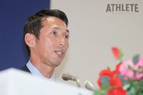 <div class="caption">10月28日にマツダスタジアムでコーチ就任会見を行った福地寿樹コーチ。</div>
