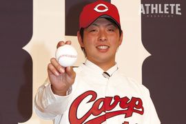 2013年カープドラ1大瀬良大地、ドラ3田中広輔。投打の主力が入団会見で掲げた、それぞれの目標とは？