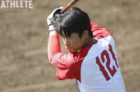 <div class="caption">プロ2年目、捕手から内野手にコンバートされた二俣。入団当時の背番号は『121』だった</div>