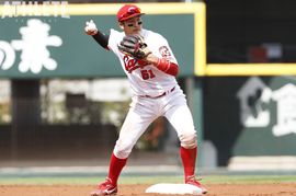 阪神戦で感じた3年目野手の執念。カープOBが絶賛した小園海斗のビッグプレー<br />