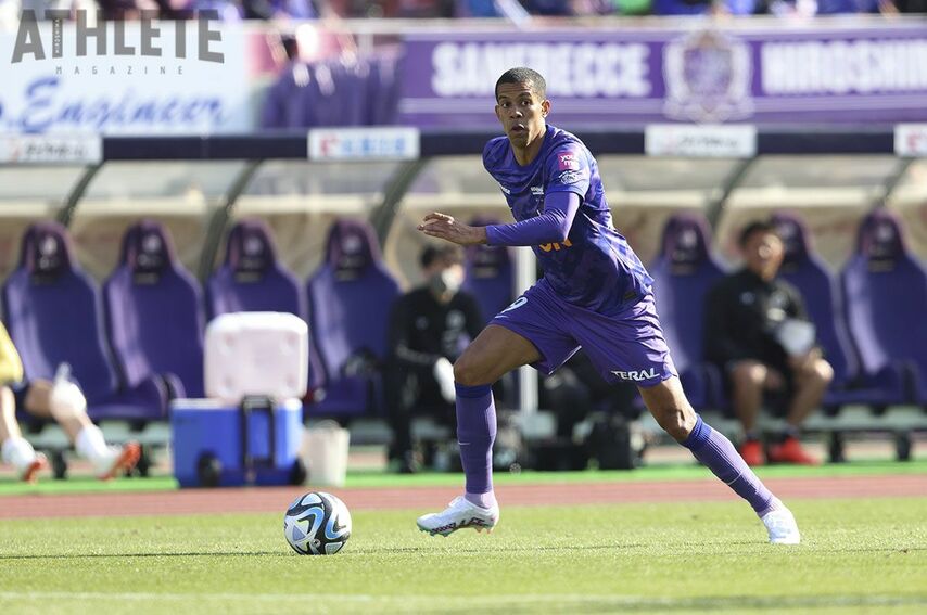 わずか3分間の華麗なる逆転劇！ブラジル人コンビの連携が光った鹿島との一戦《OBが語るサンフレッチェ広島》<br />