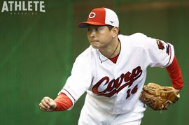 年齢で野球をやるわけではない。大瀬良、九里など30代投手がチームにもらたすもの<大野豊が語るカープ投手陣><br />