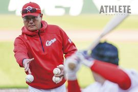 2020年のカープ打線を支える・朝山東洋打撃コーチ「若いカウントであればフルスイングしてほしい」